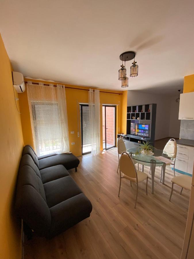 Eq Apartaments Тирана Екстер'єр фото